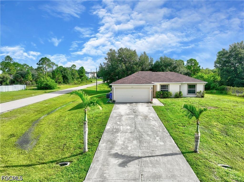 446 Windermere Dr., Lehigh Acres, FL 33972