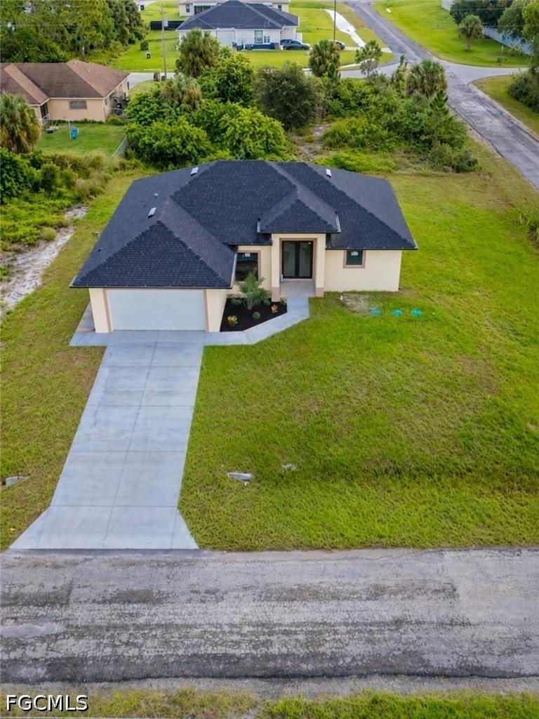 945 Edgerton Ave., Lehigh Acres, FL 33974