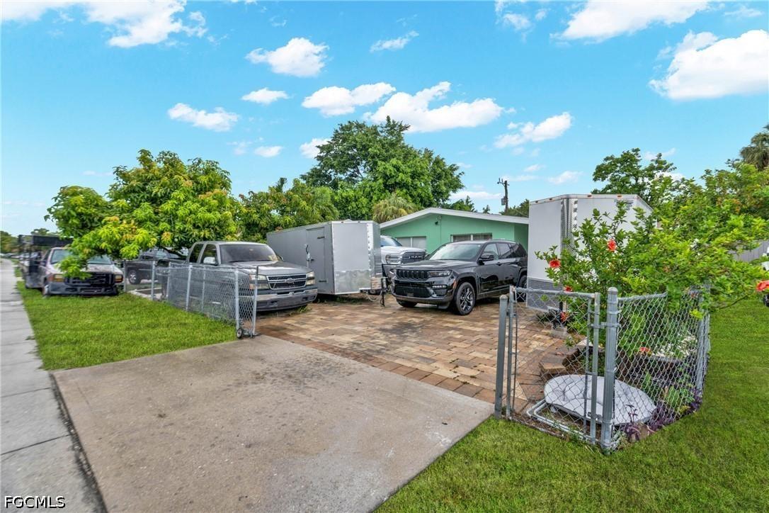 1847 Maple Dr., Fort Myers, FL 33907