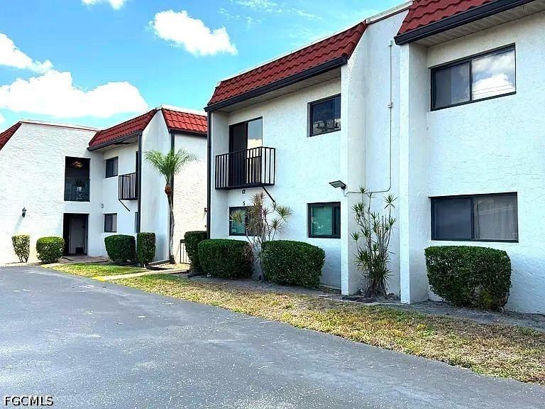 4728 Orange Grove Blvd. #12, North Fort Myers, FL 33903