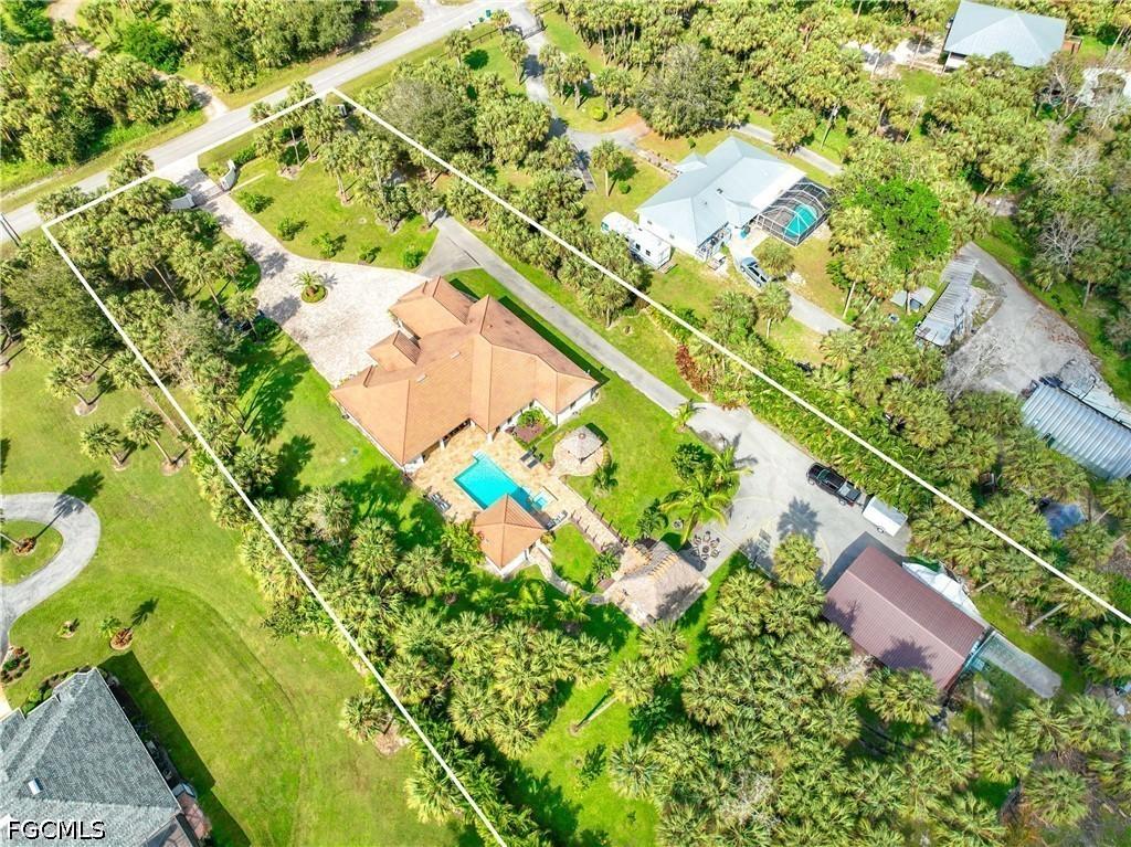 214 9th St., Naples, FL 34120