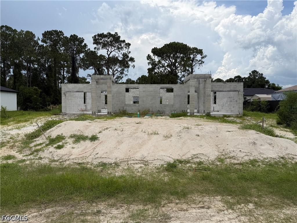 2412/2414 Lantana Ave., Lehigh Acres, FL 33973