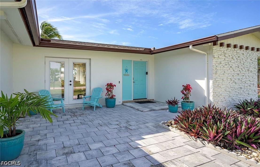 1432 Wellington Ct., Cape Coral, FL 33904