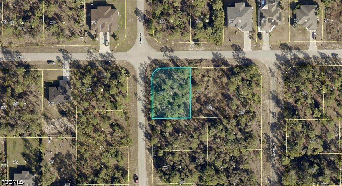 644 Ladd St., Lehigh Acres, FL 33974