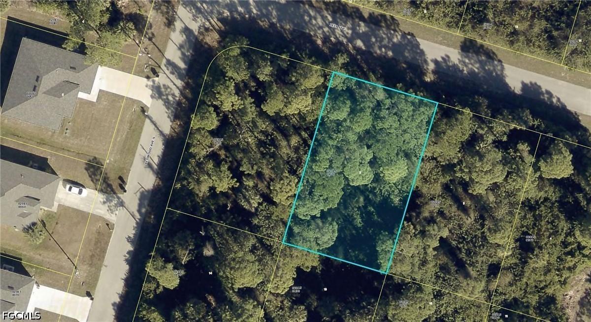 954 Iris St., Lehigh Acres, FL 33974