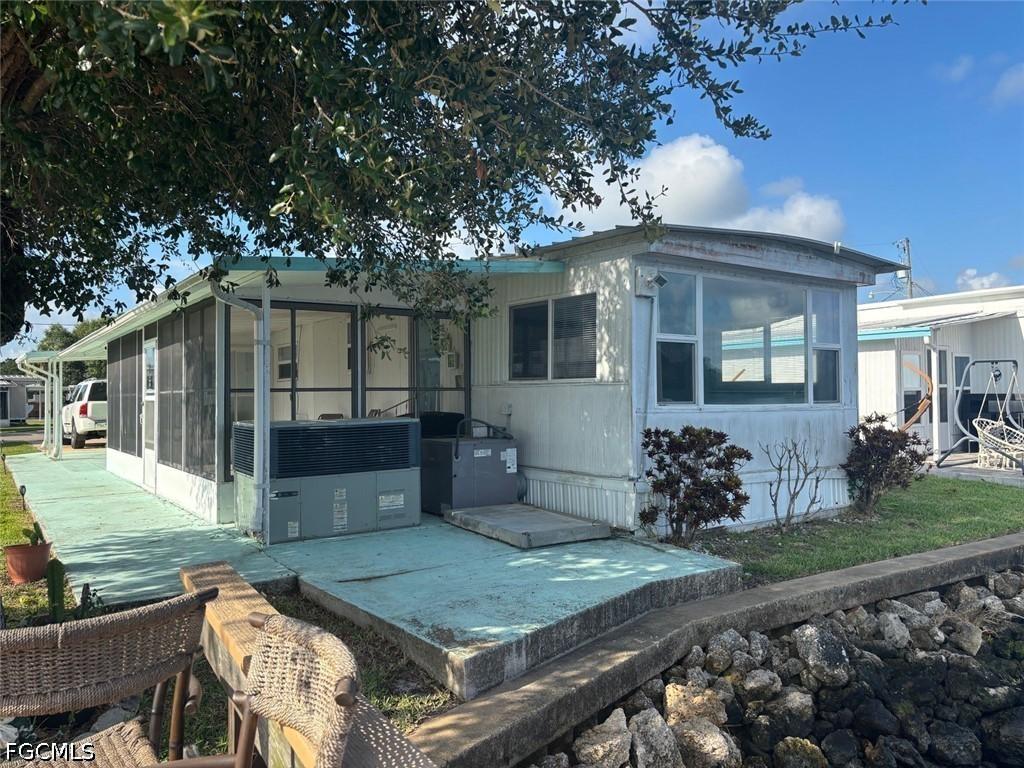 2012 S Olga Dr., Fort Myers, FL 33905