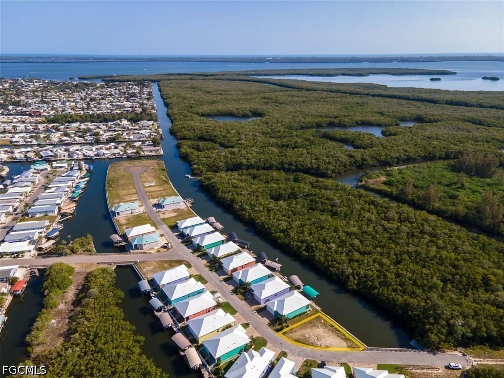 3155 Trawler Ln., St James City, FL 33956