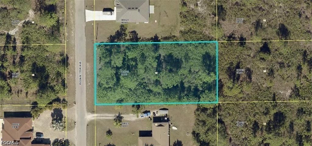 904 Poinsettia Ave., Lehigh Acres, FL 33972