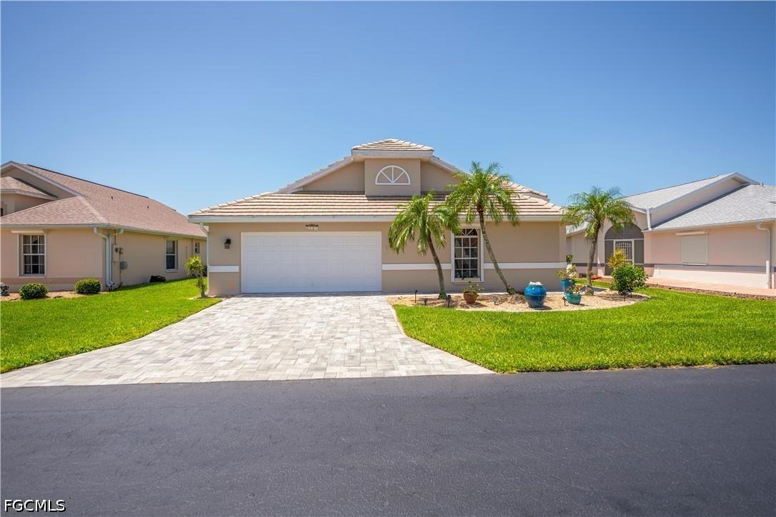 3580 Gloxinia Dr., North Fort Myers, FL 33917