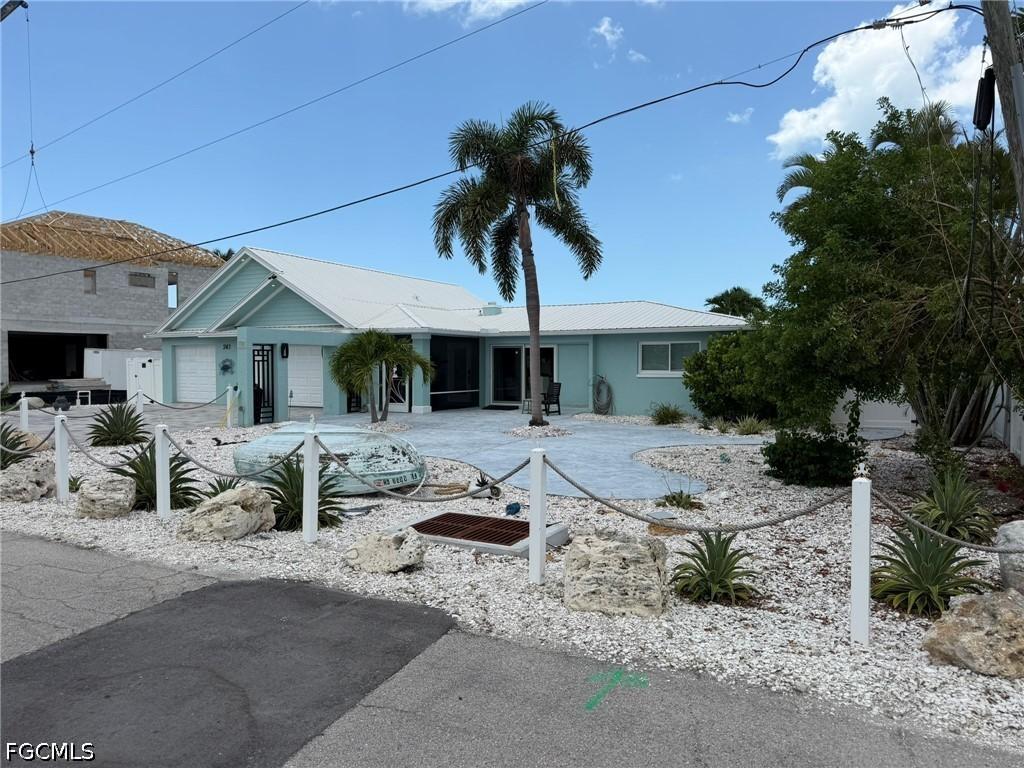 243 Estrellita Dr., Fort Myers Beach, FL 33931