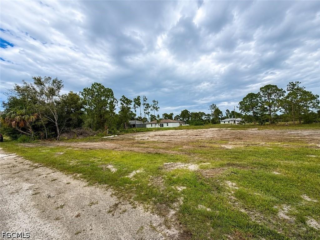 843 Dante Ave., Lehigh Acres, FL 33974