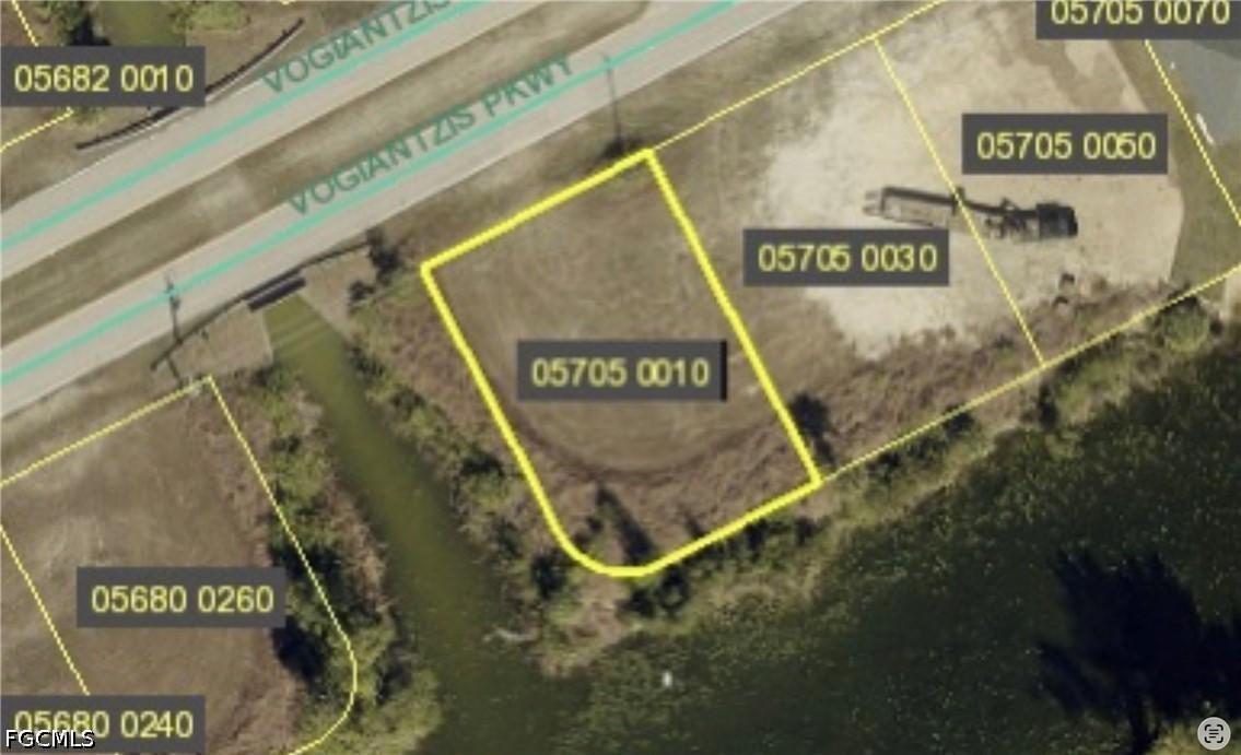 860 Vogiantzis Pkwy., Cape Coral, FL 33909