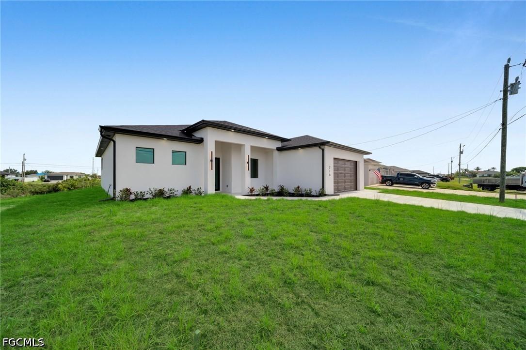 216 NE 25th Ter., Cape Coral, FL 33909