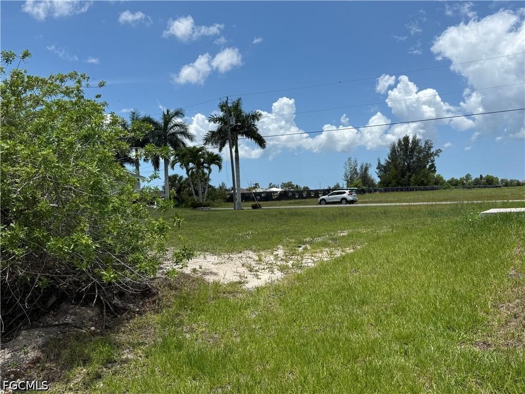 1135 NW 28th Pl., Cape Coral, FL 33993