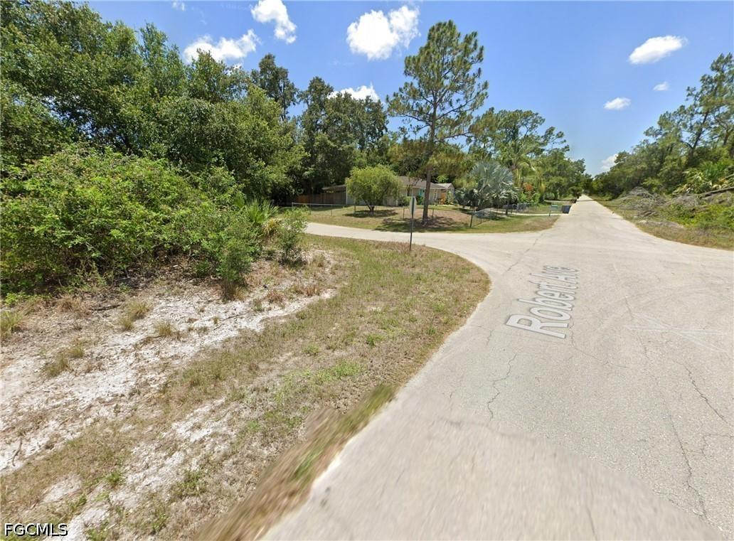 1900 Robert Ave., Lehigh Acres, FL 33972