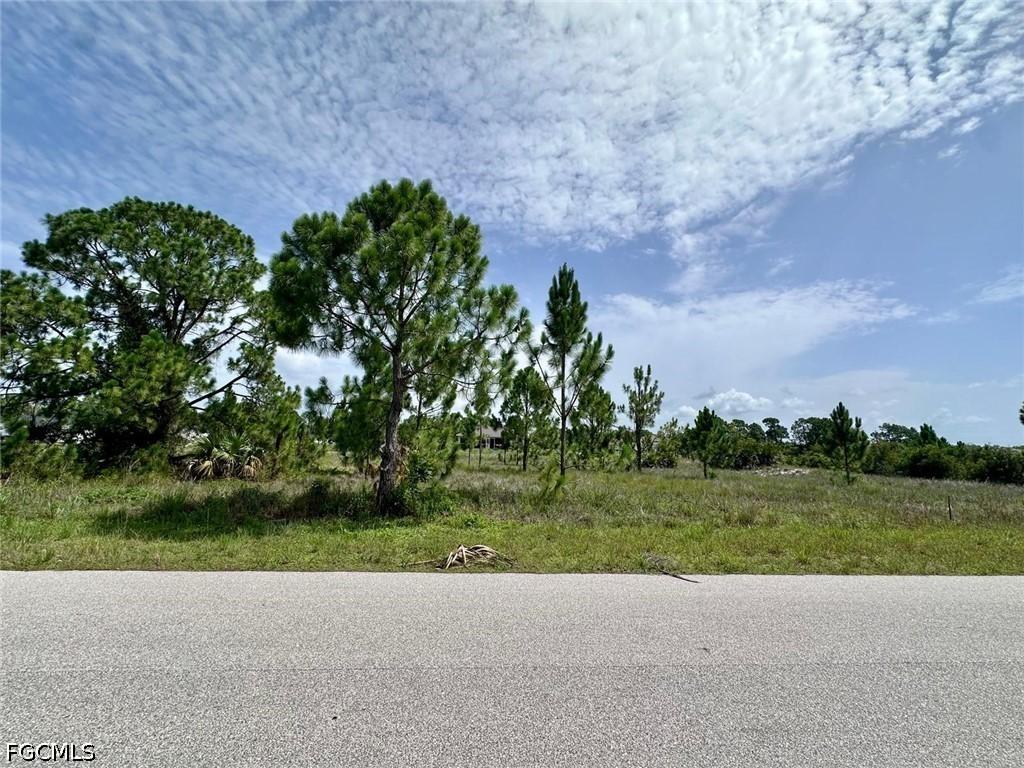 1123 Edgewood St., Lehigh Acres, FL 33974