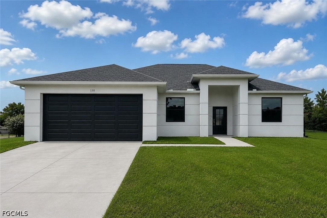 2524 Lakeview Dr., Lehigh Acres, FL 33936