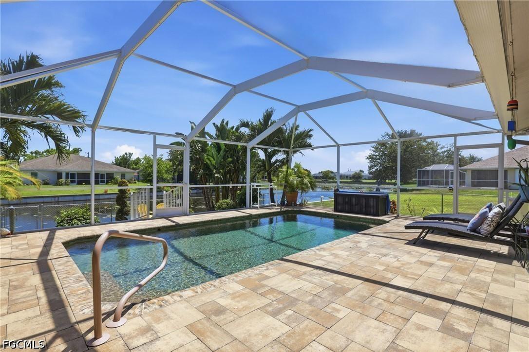 522 SE 4th St., Cape Coral, FL 33990