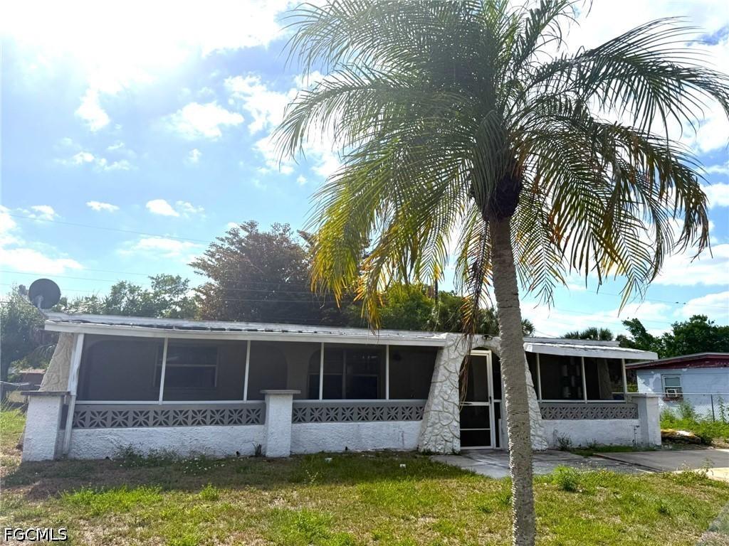 1522 Brookhill Dr., Fort Myers, FL 33916