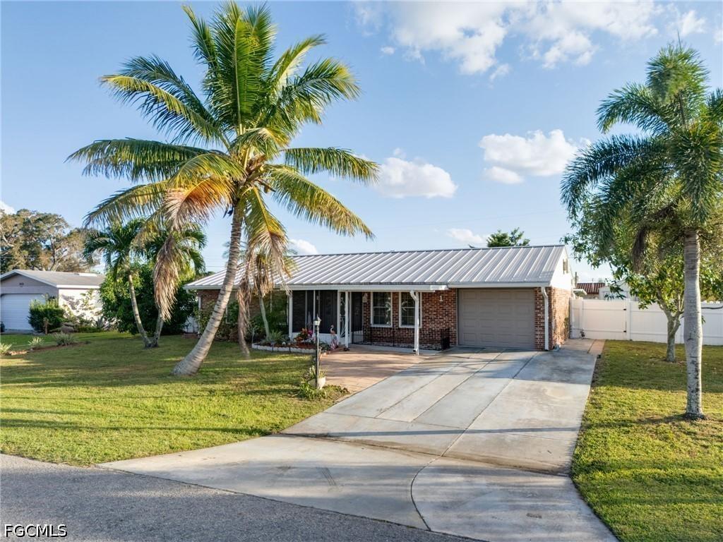 1416 Irondale St., Lehigh Acres, FL 33936