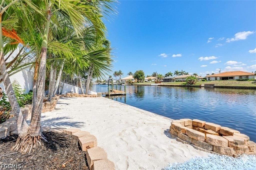 920 E Archer Pkwy., Cape Coral, FL 33904