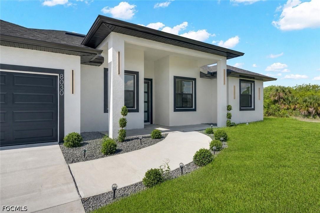 1026 Fayette Ave., Lehigh Acres, FL 33974