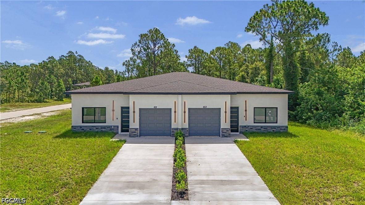 603 Hawthorne Ave., Lehigh Acres, FL 33974