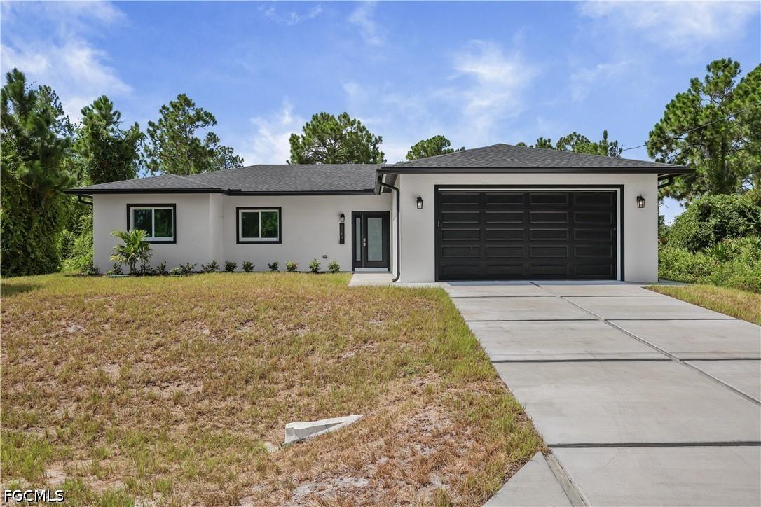 1142 Dutchess St., Lehigh Acres, FL 33974