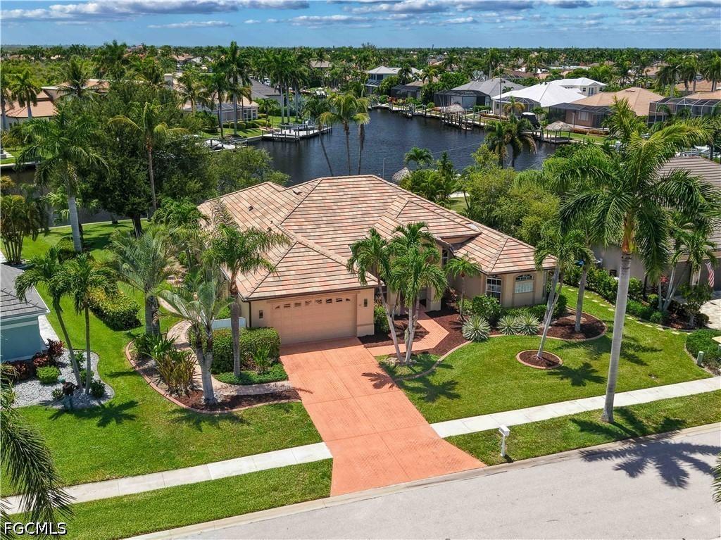 5514 Merlyn Ln., Cape Coral, FL 33914