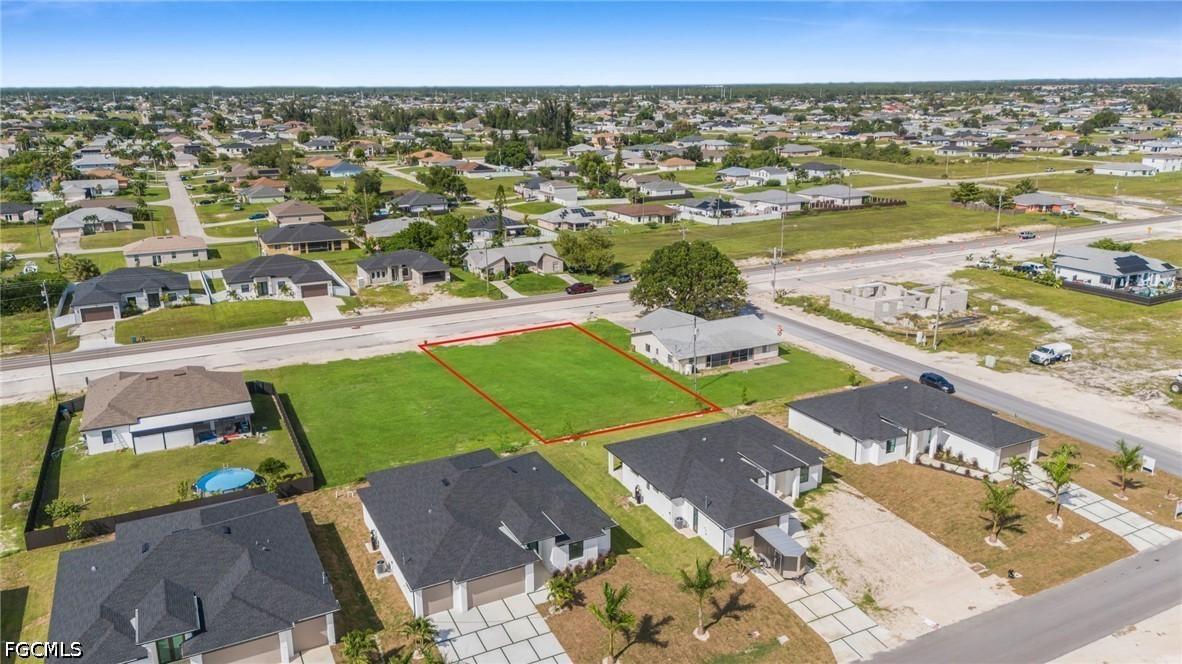 406 Diplomat Pkwy., Cape Coral, FL 33909