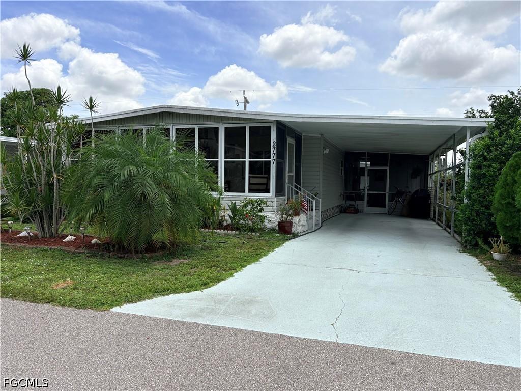 2777 Indianwood Dr., North Fort Myers, FL 33917