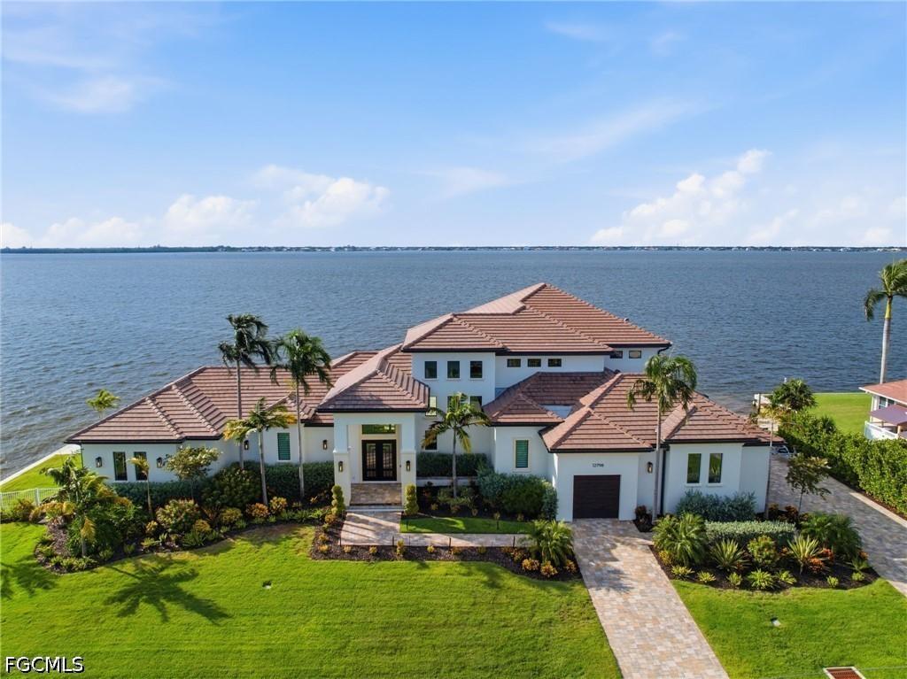 12798 Dennis Dr., Fort Myers, FL 33908