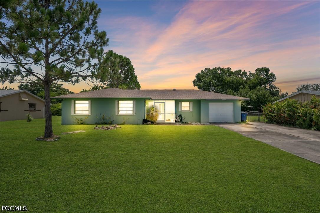 2202 Parkview Dr., Fort Myers, FL 33905