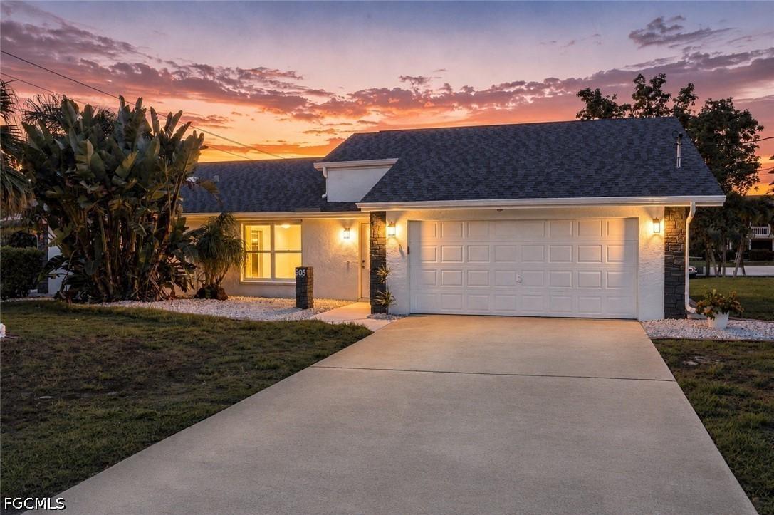 903 SE 20th Ct., Cape Coral, FL 33990