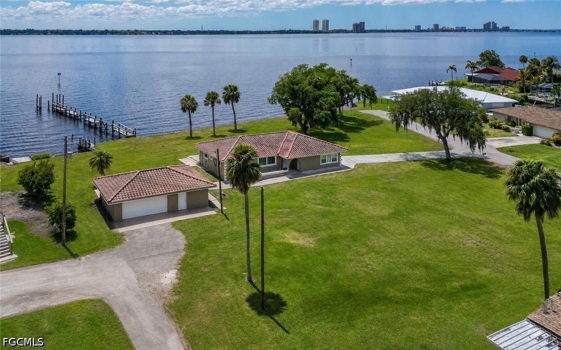 1808 Stevenson Rd., North Fort Myers, FL 33917