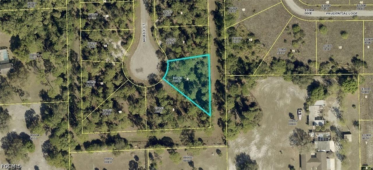 1832 Mobile Ct., Lehigh Acres, FL 33972