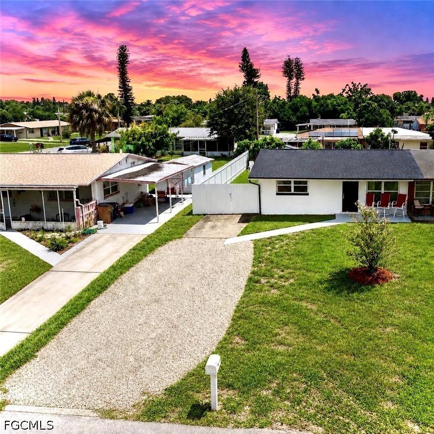 1104 Vineyard St., Lehigh Acres, FL 33936