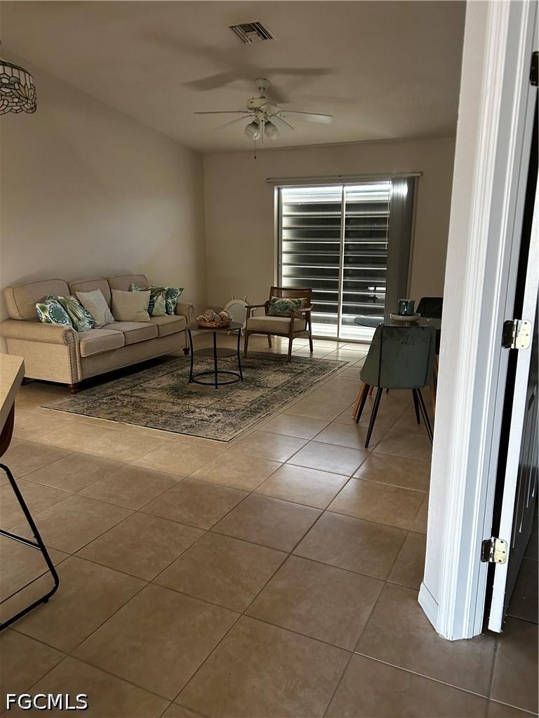 1427 NE 8th Pl., Cape Coral, FL 33909