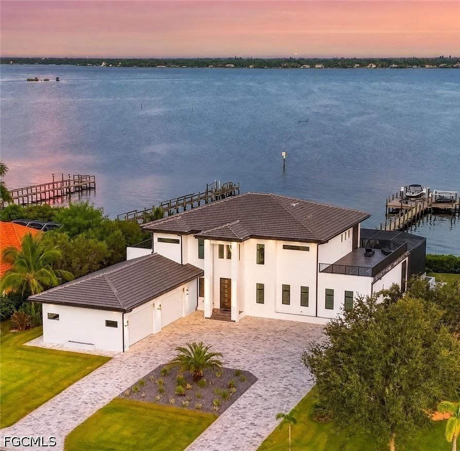 6390 River Club Ct., North Fort Myers, FL 33917