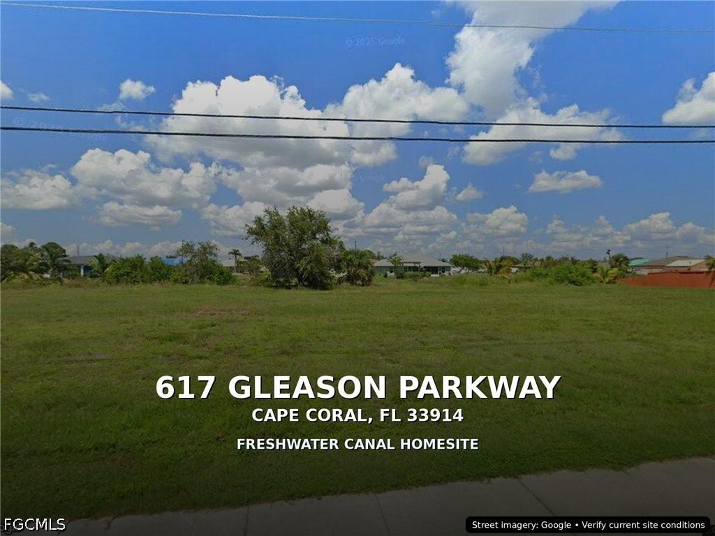 617 Gleason Pkwy., Cape Coral, FL 33914
