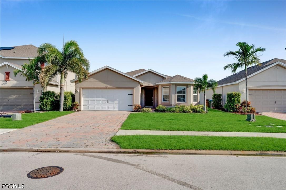 3477 Acapulco Cir., Cape Coral, FL 33909