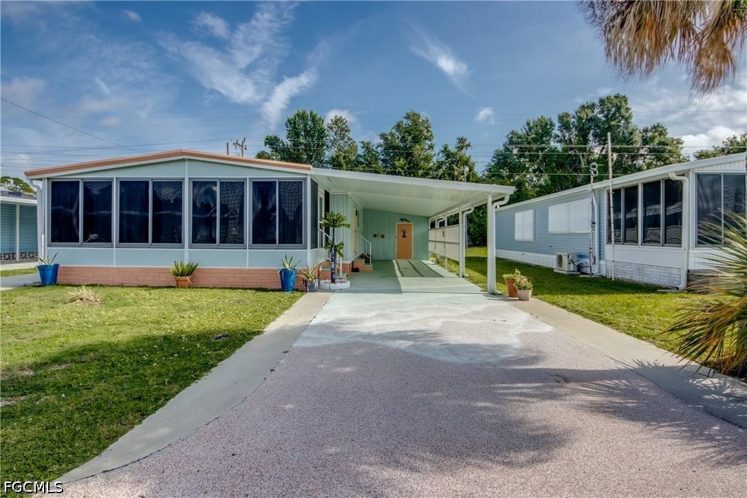 229 Shrub Ln., North Fort Myers, FL 33917