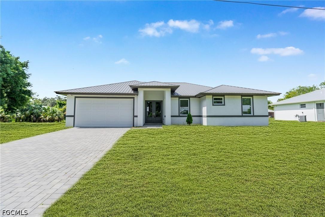 335 4th Ave., Labelle, FL 33935