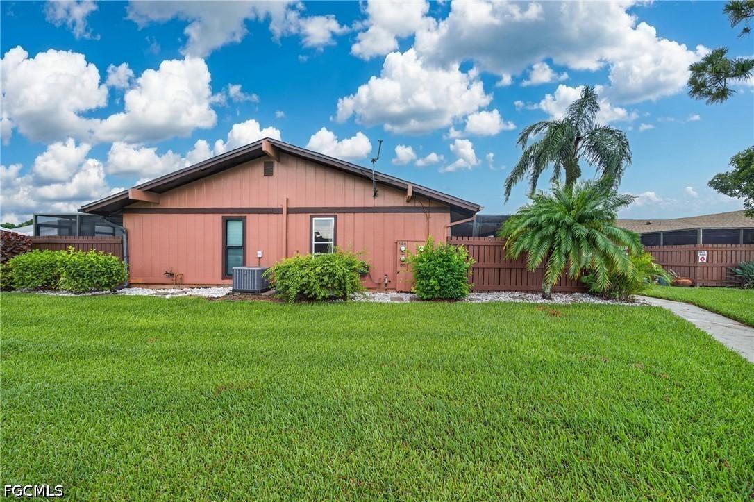 15451 Crystal Lake Dr., North Fort Myers, FL 33917