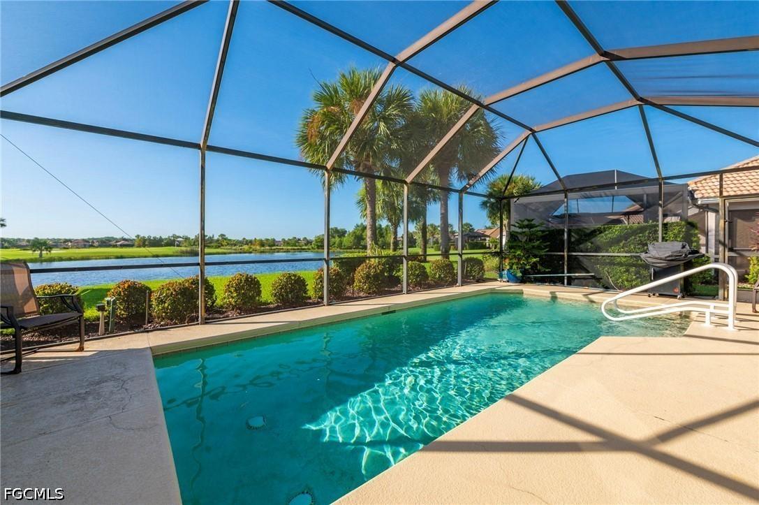 10083 Oakhurst Way, Fort Myers, FL 33913