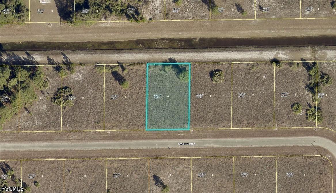 1113 Easton St., Lehigh Acres, FL 33974