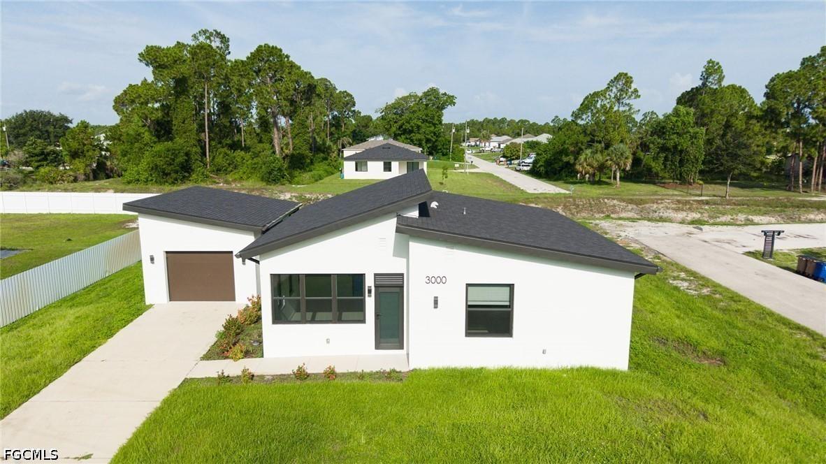 3000 Tena Ave., Lehigh Acres, FL 33976