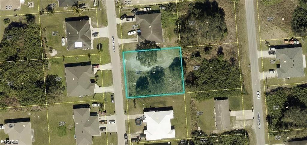 333/335 Harold Ave., Lehigh Acres, FL 33973