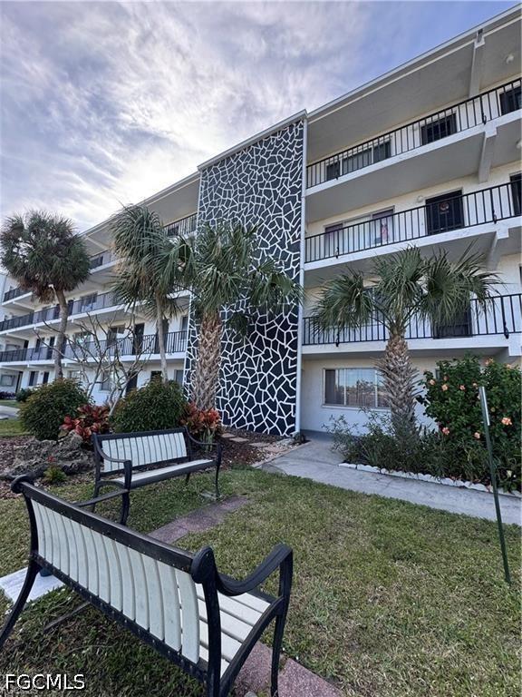 4906 Victoria Dr. #108, Cape Coral, FL 33904