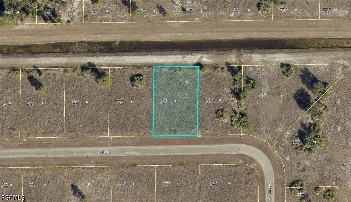 1117 Easton St., Lehigh Acres, FL 33974
